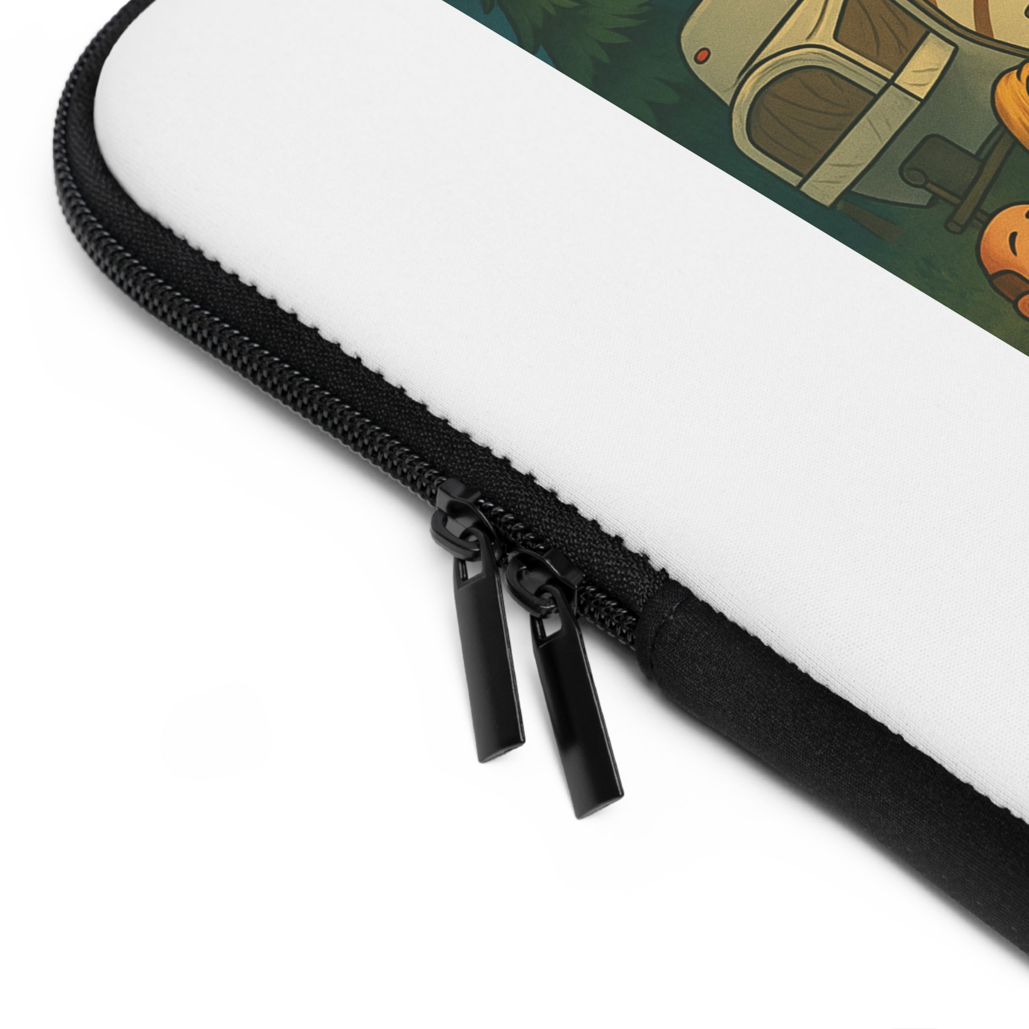 Camping-Themed Laptop Sleeve, Perfect for Nature Lovers, Get Toasted at the Same Time, Ideal Gift for Campers, Outdoor Enthusiasts, [...]